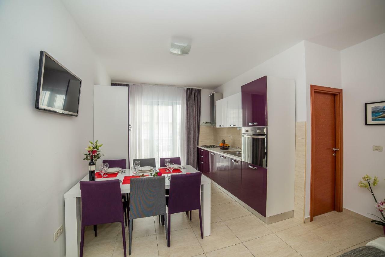 Apartments Mario Migros Makarska Exterior foto